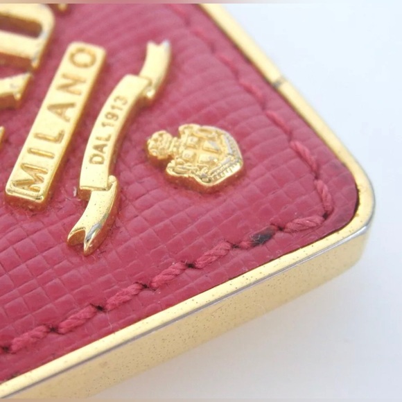 PRADA Key Ring/ Bag Charm 😍❤️‍🔥🔥 - Picture 5 of 13